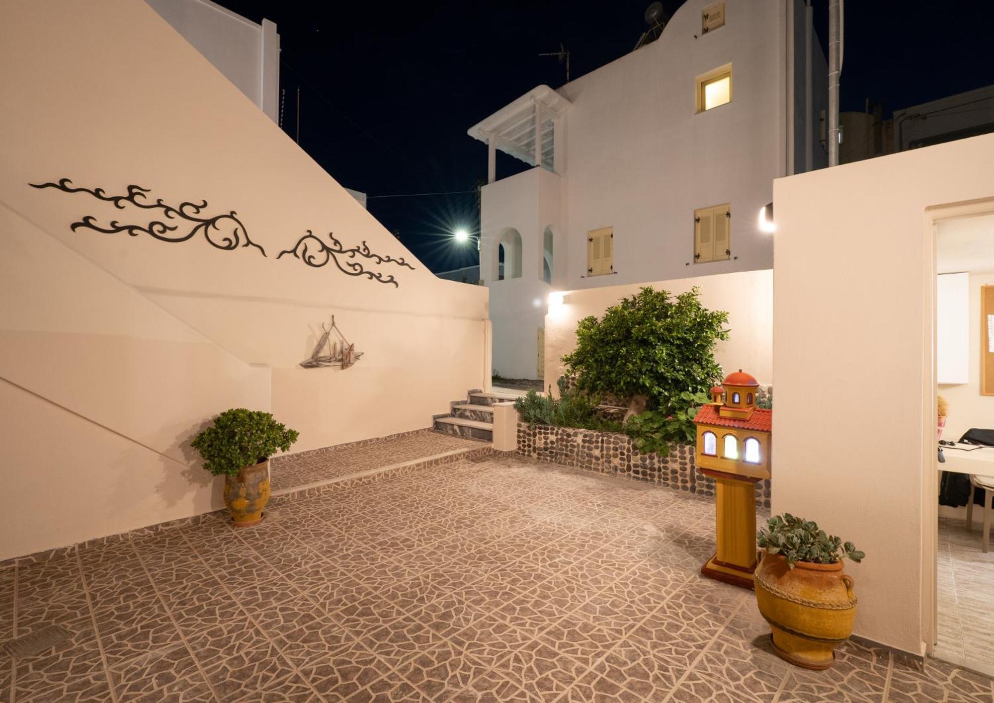 Villa Toula Fira  Exteriér fotografie